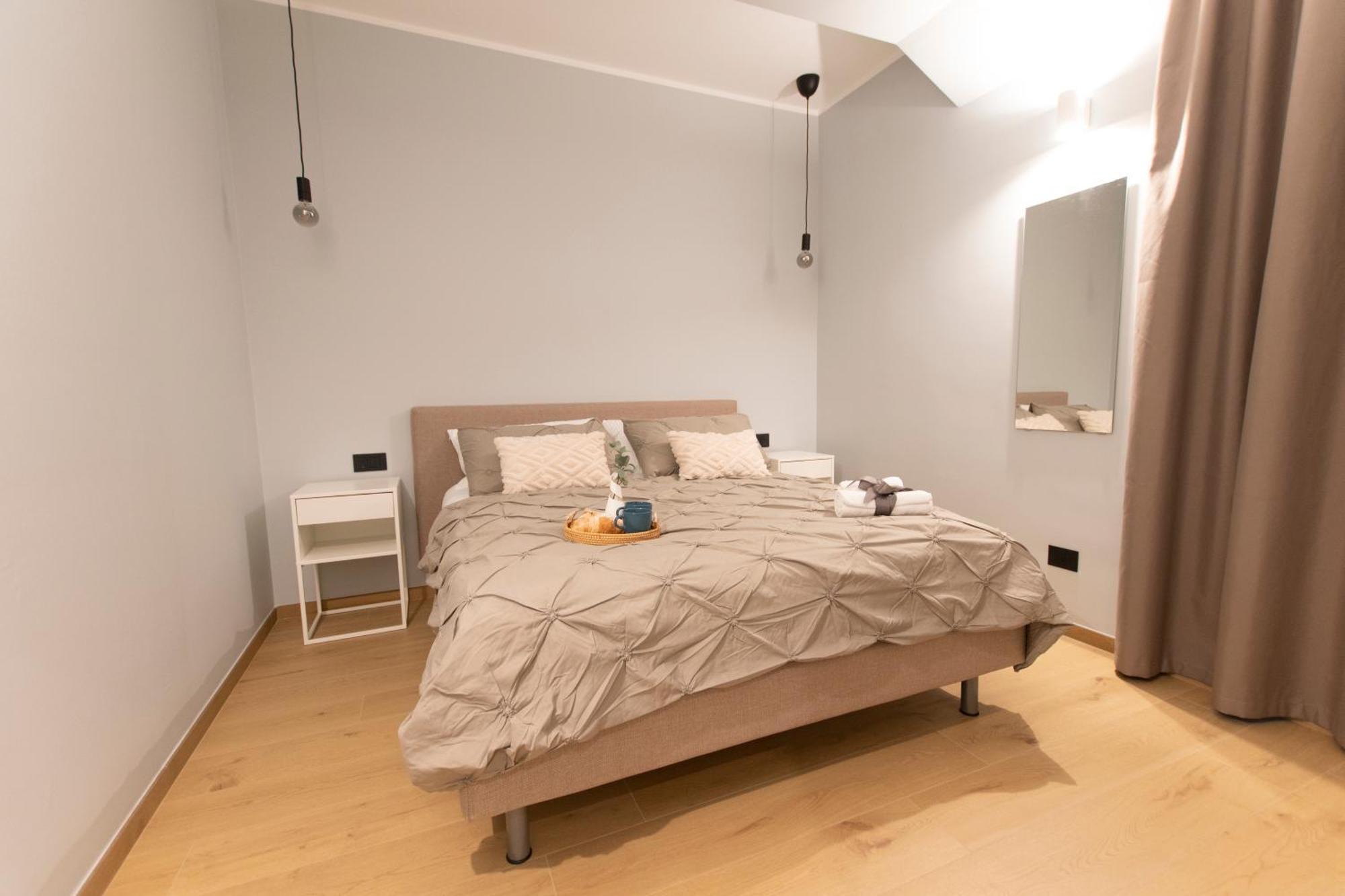 Ihost Luxury -Private Parking- Plana 4 Apartment Milan Bagian luar foto