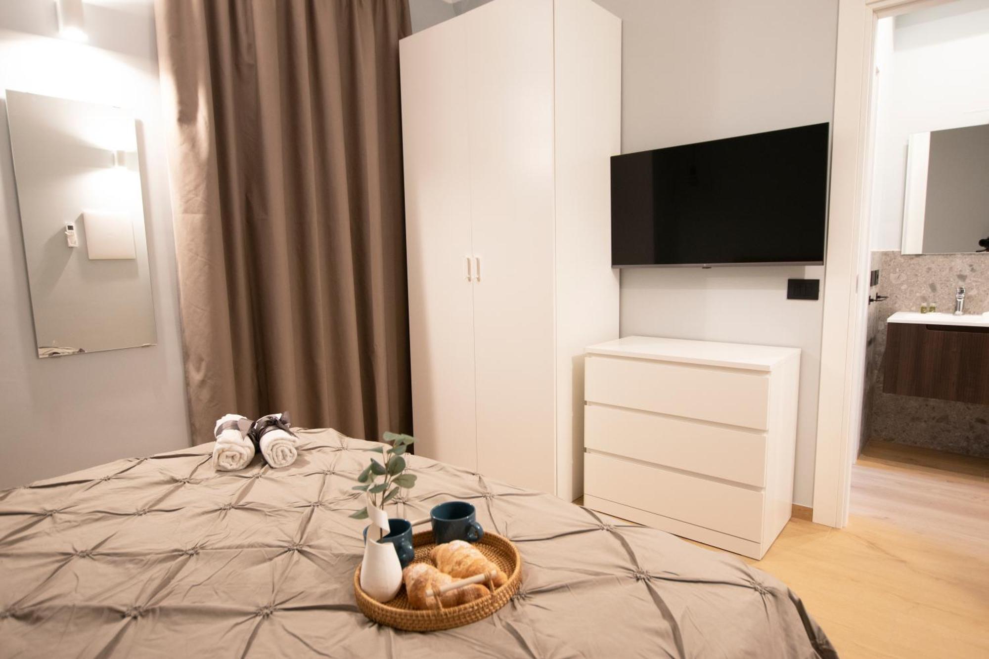 Ihost Luxury -Private Parking- Plana 4 Apartment Milan Bagian luar foto